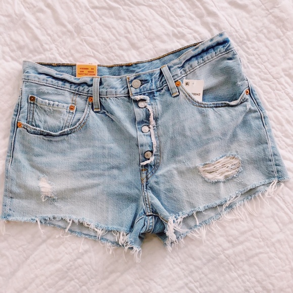 Levi’s 501 High Waisted Shorts - Size 28 - Picture 1 of 4